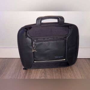 Targus Balance™ EcoSmart® Checkpoint-Friendly Briefcase